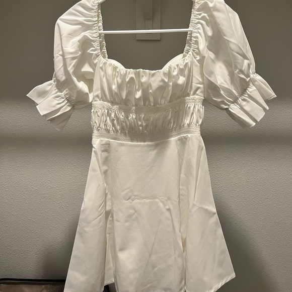 NWT Urban outfitters eggie puff sleeve milkmaid dress! - Picture 2 of 5